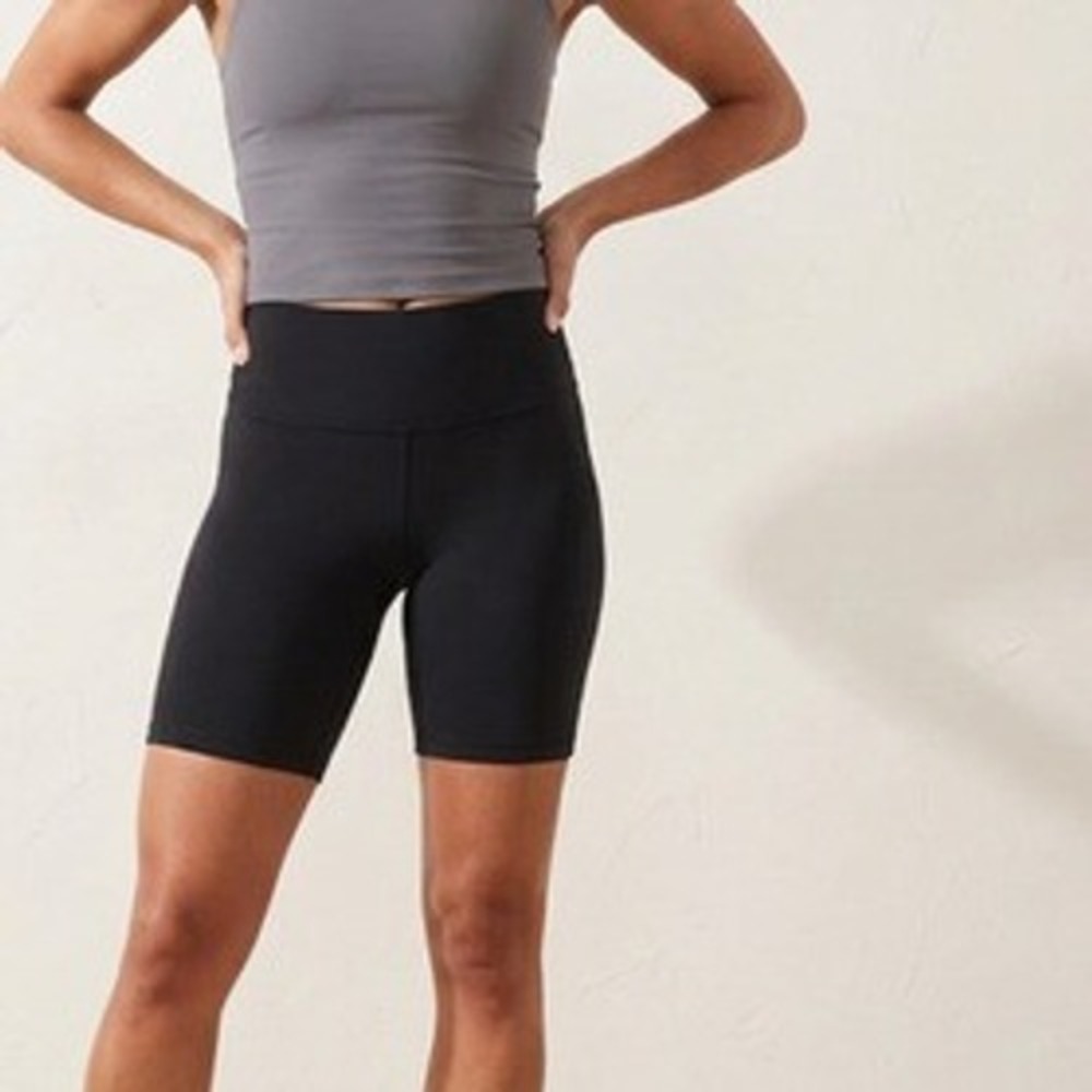 Athleta Black Elation 8" High Rise Biker Yoga Shorts Small